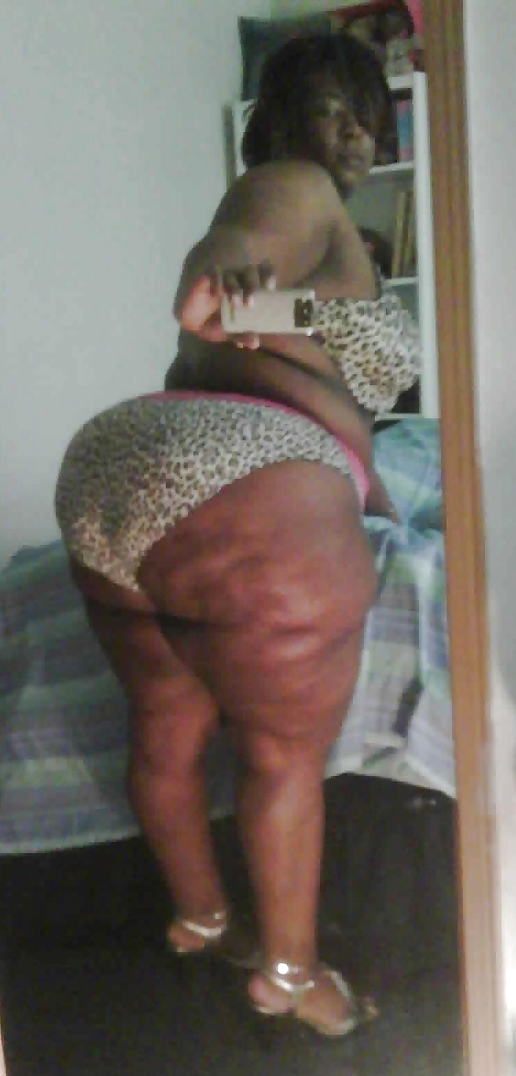 17P CUM ON SHE BBW EBONY FREIND
