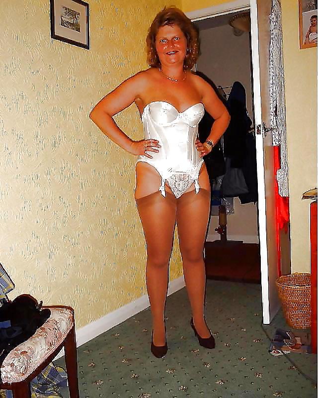 25P Bustier or Basque? 1