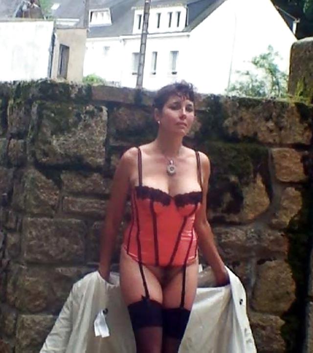 25P Bustier or Basque? 1