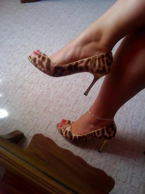 4P Turkish wife feet