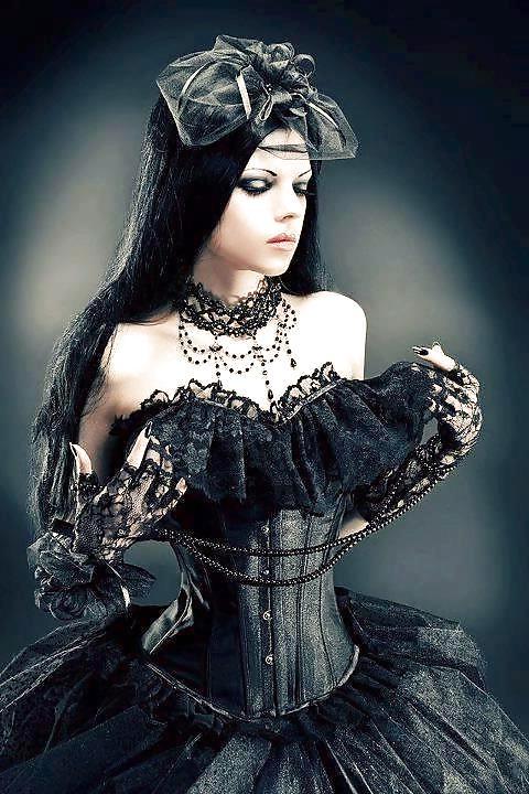 23P Gothic Babe