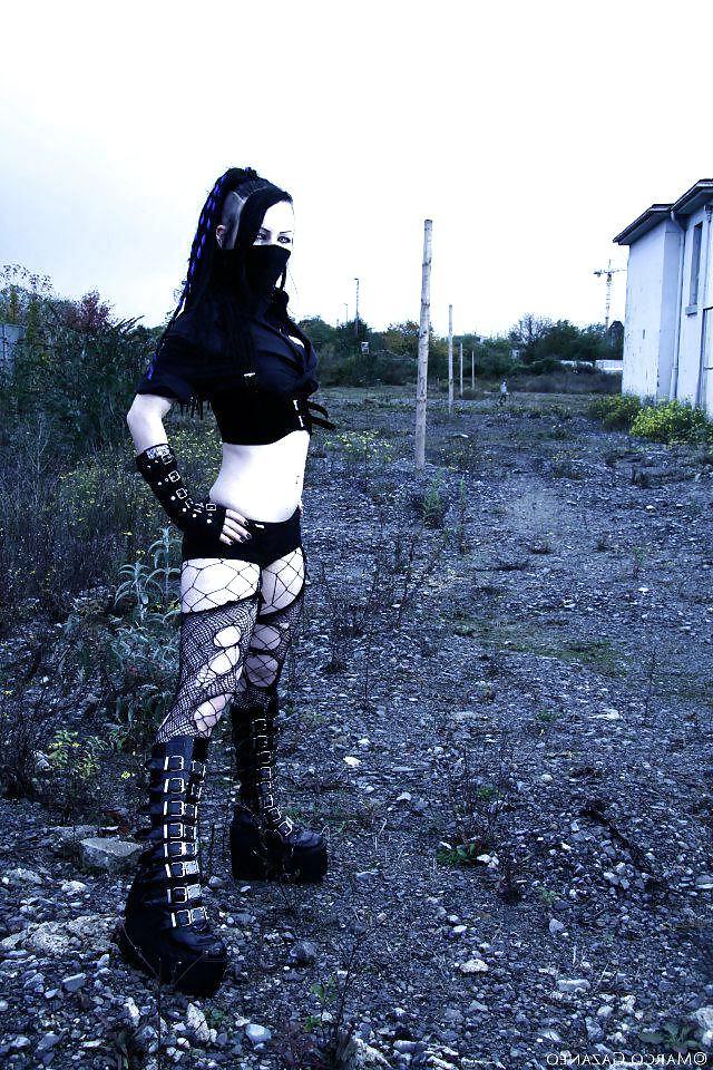23P Gothic Babe
