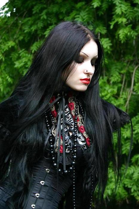 23P Gothic Babe