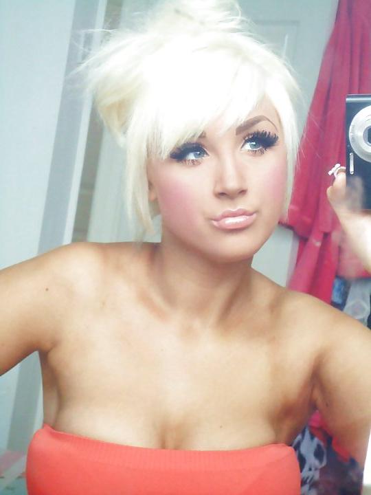 25P Stunning British Blonde