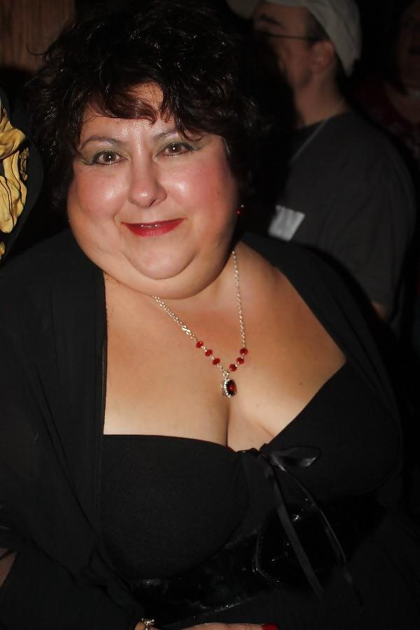 25P BBW Cleavage Collection #1