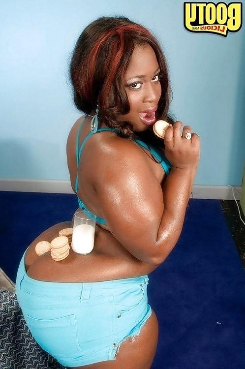 25P BUSTY BLACK BBW'S