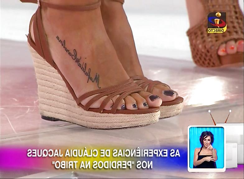 16P Claudia Jacques amazing portuguese feet
