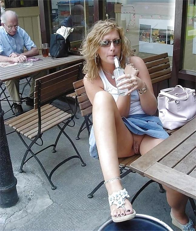 25P Les salopes au resto