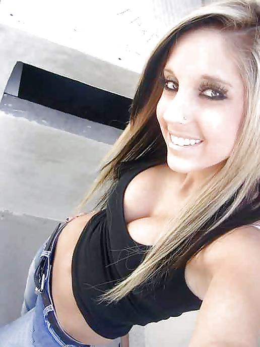 15P Sexy Cleavage 45