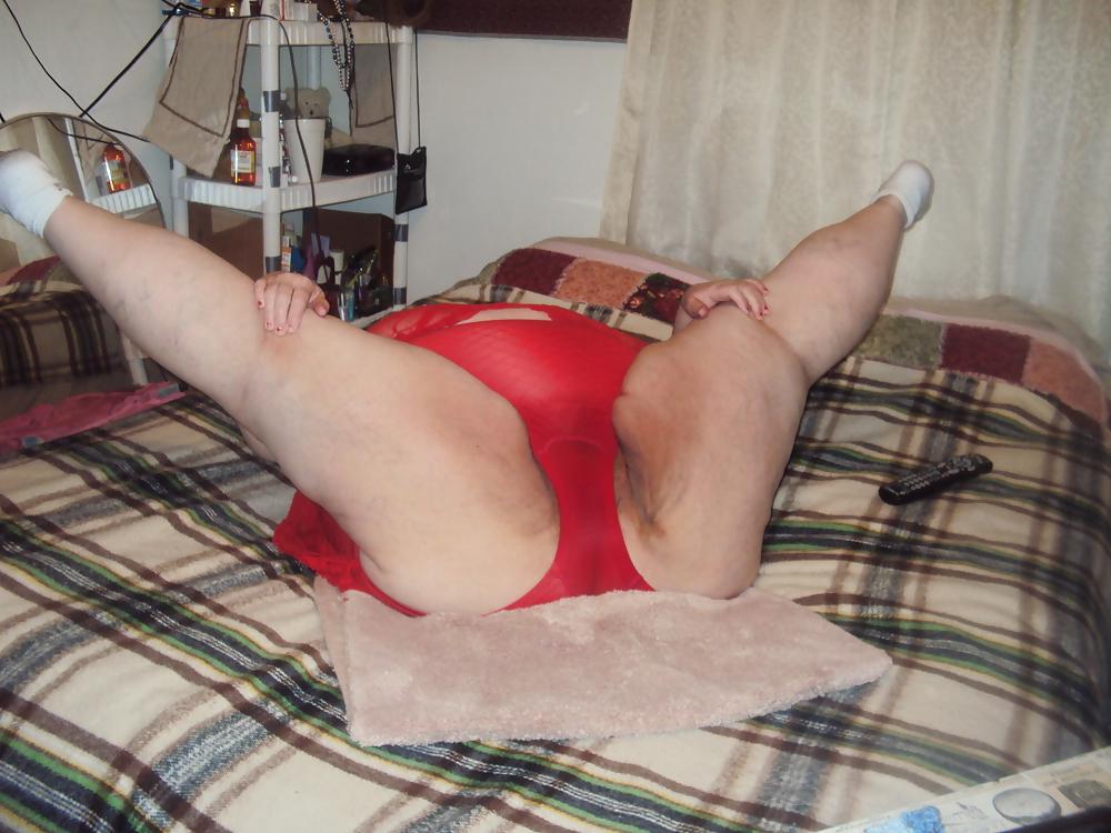 10P Showing off in red