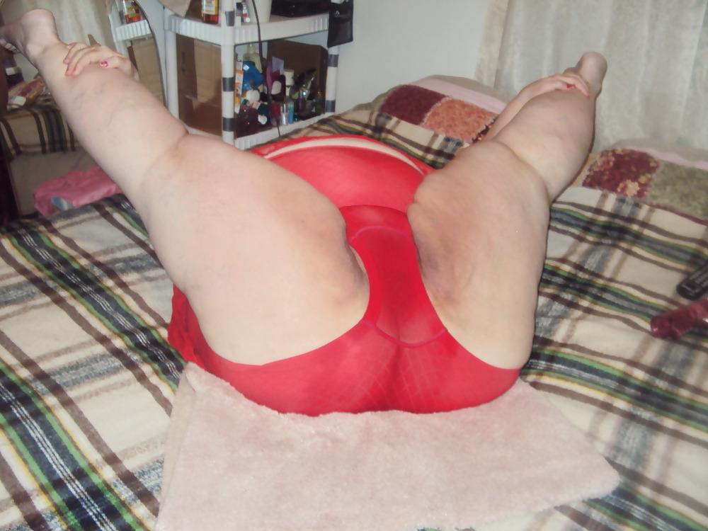 10P Showing off in red