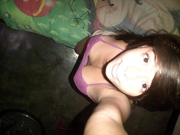 25P Latina cleavage 2