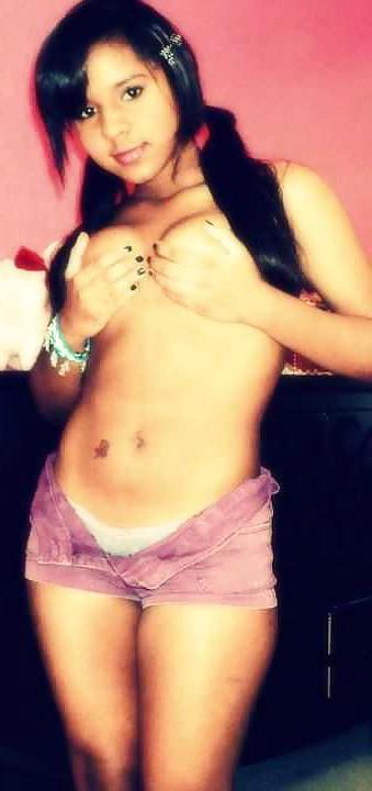 25P Latina cleavage 2