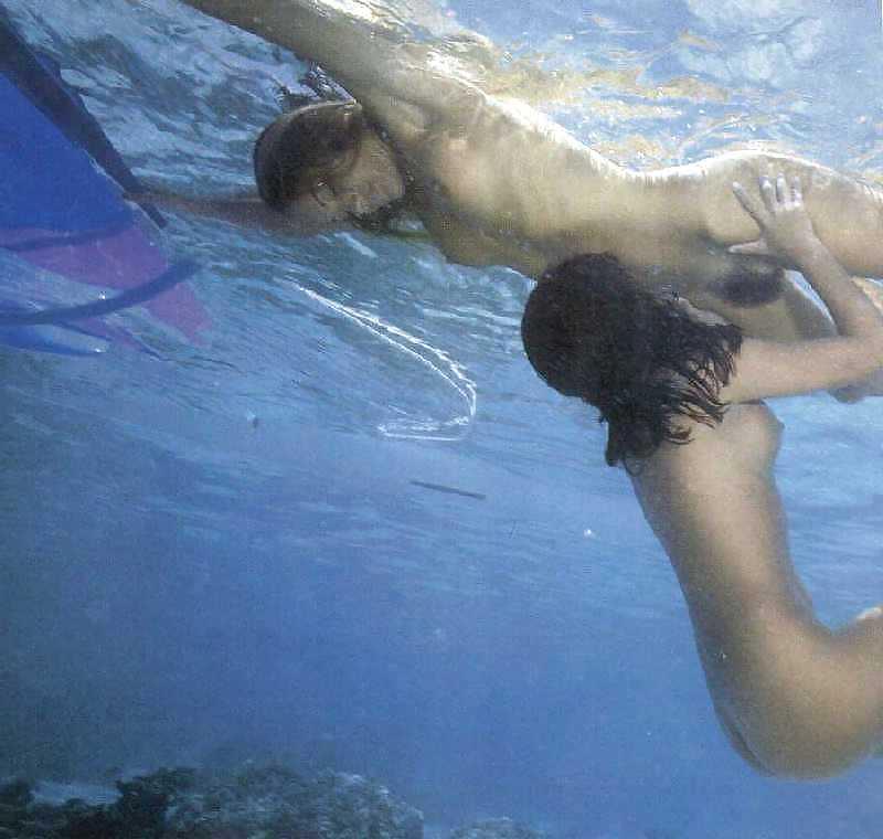 25P Underwater 