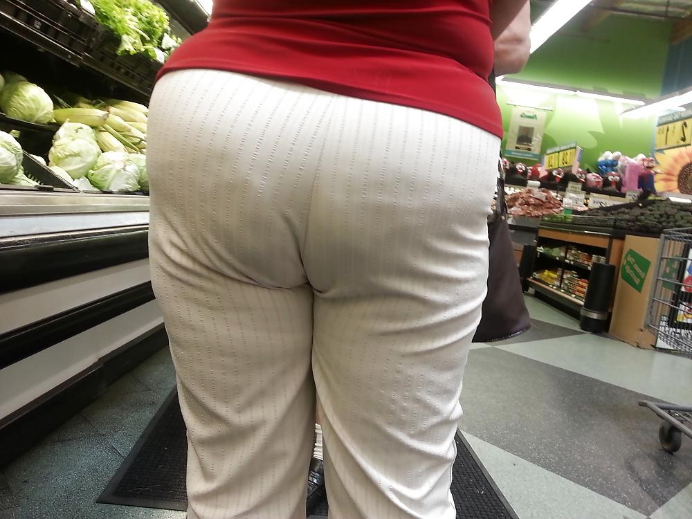 5P Candid BBW Ass