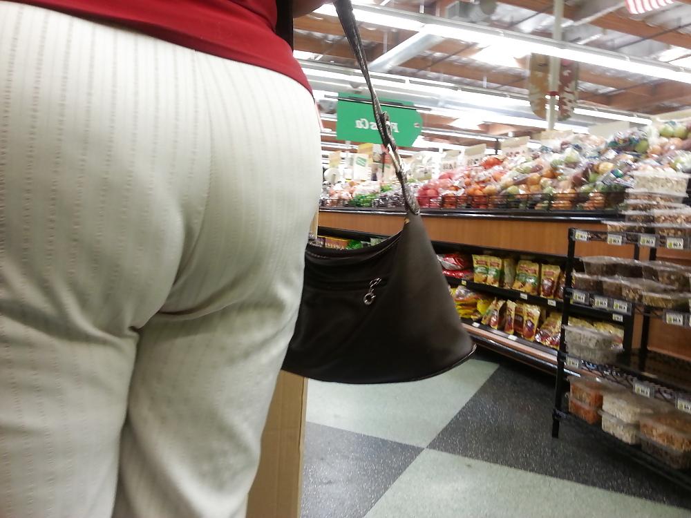 5P Candid BBW Ass
