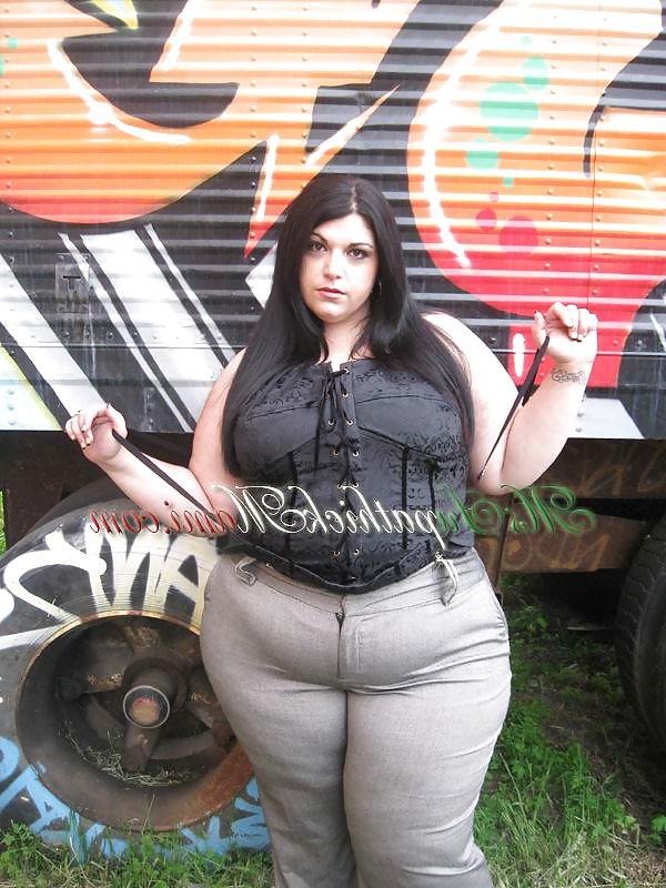 25P Plus size bbw