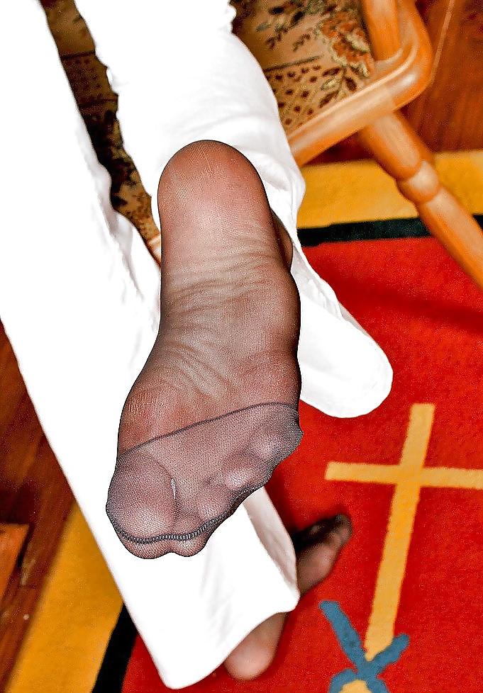 25P Nylon feet 35