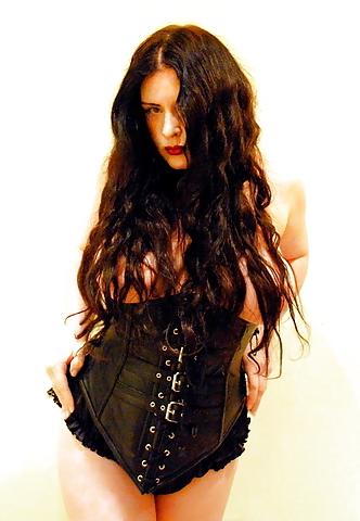 23P Amy british lady