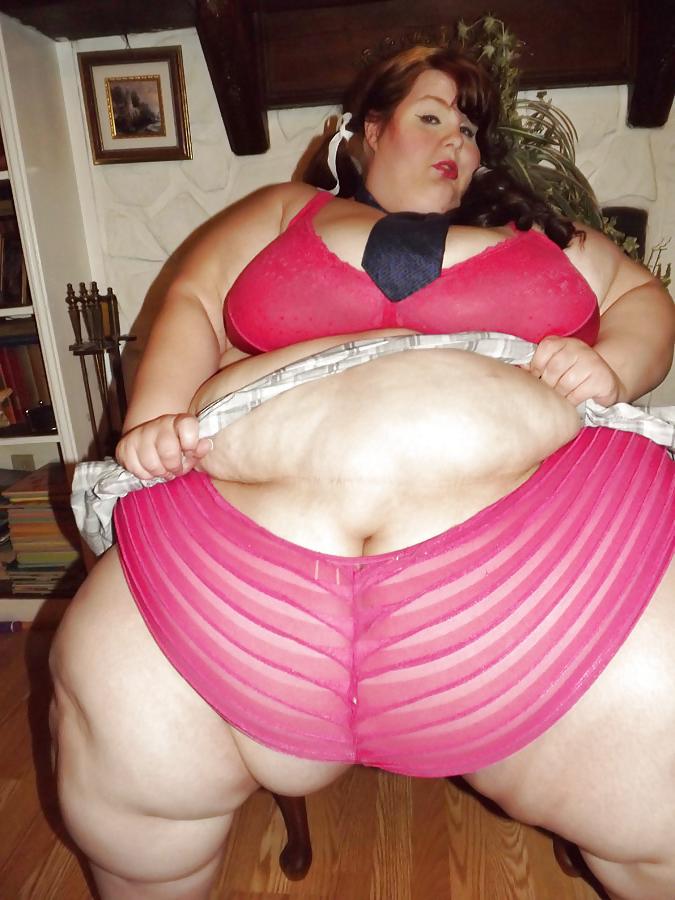 25P Naughty SSBBW School Girl