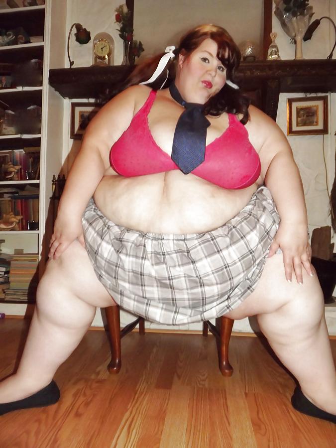 25P Naughty SSBBW School Girl