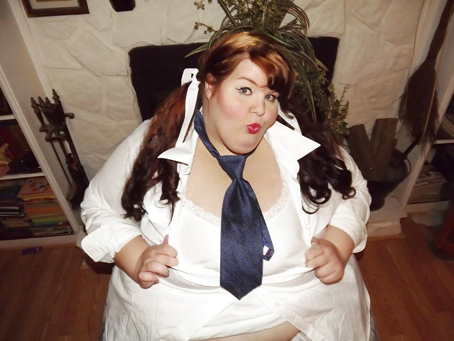 25P Naughty SSBBW School Girl