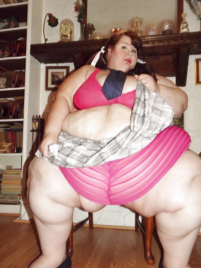 25P Naughty SSBBW School Girl