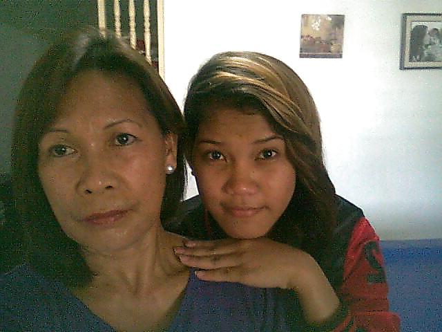 15P Asian messy face on cam helped by mum