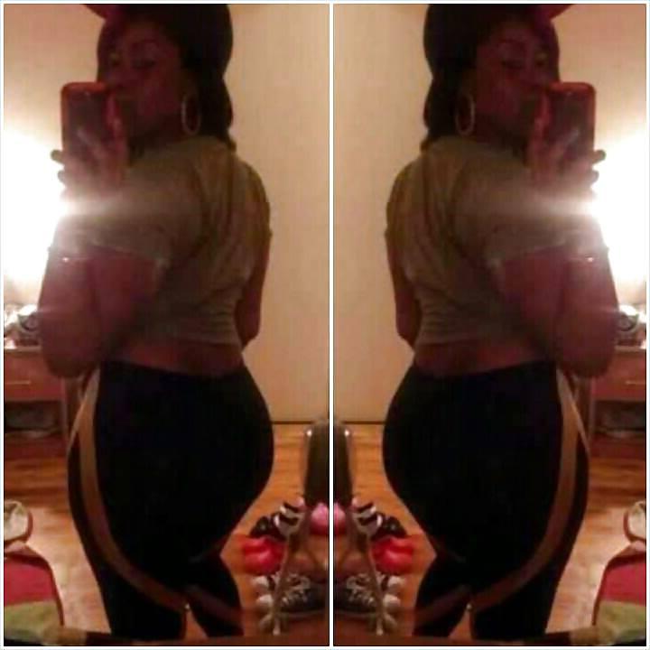12P Thick big booty black MILF