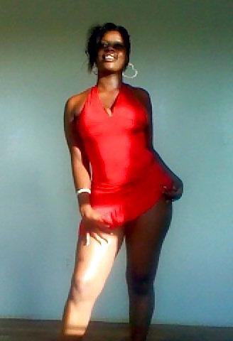 12P Thick big booty black MILF