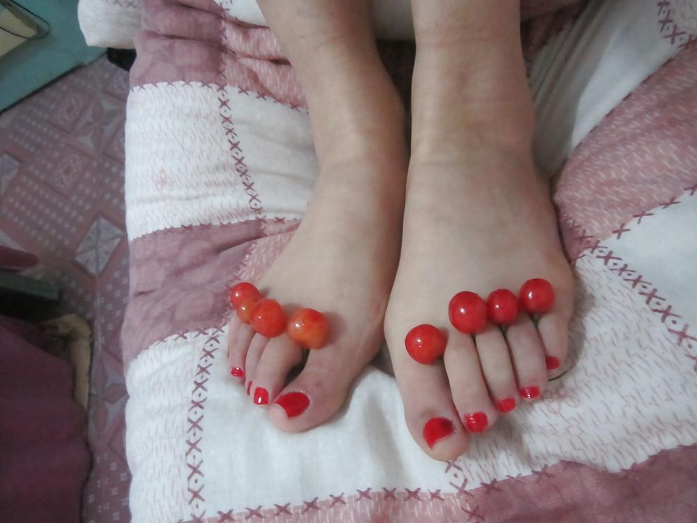 20P (1) My asian GF's feet, toes and soles! Chinese foot fetish!