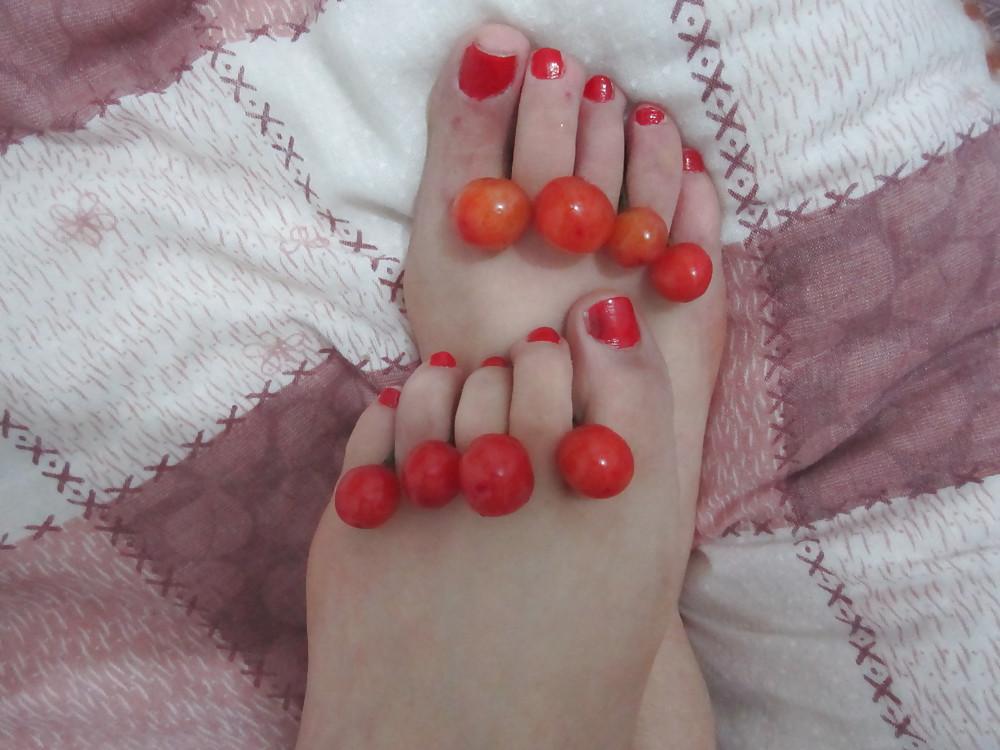 20P (1) My asian GF's feet, toes and soles! Chinese foot fetish!