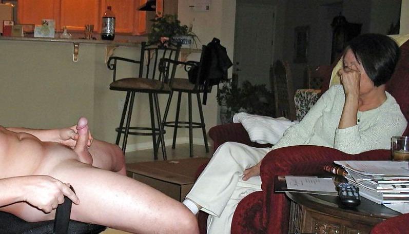 25P Girls Watching Guys Jerk Off