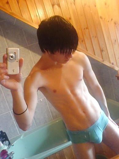 21P Underwear pics random guys