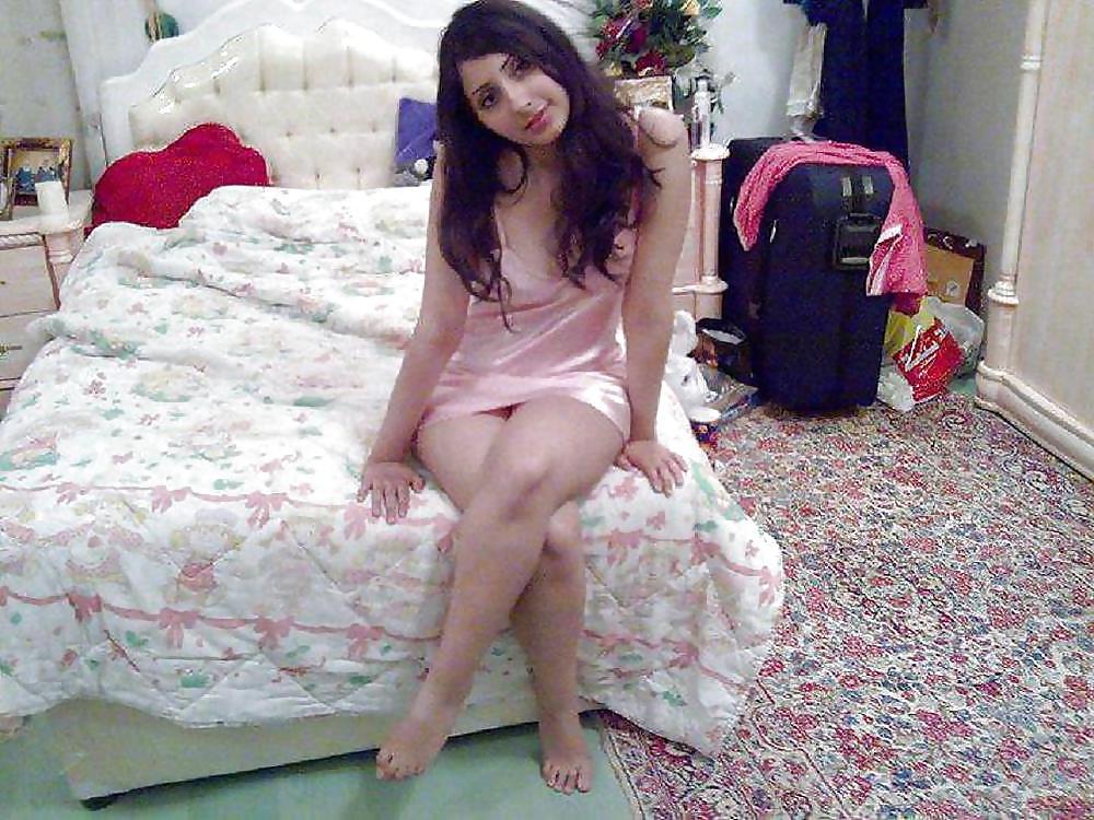 21P Arab-Turkish HOT ASS