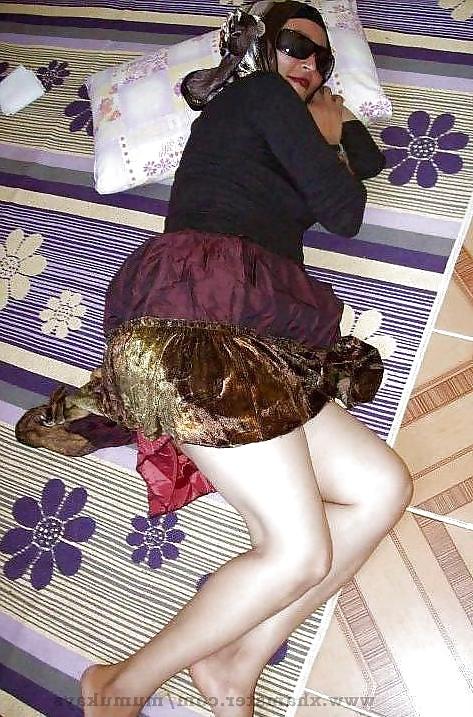25P Turkish Turbaned Girls 