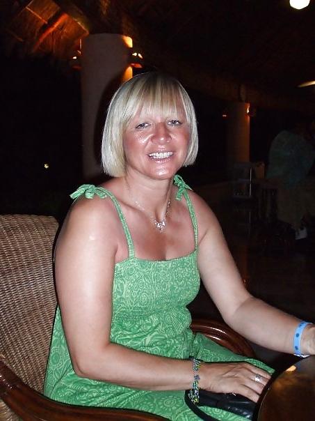 11P British Lorraine Elizabeth Thistlethwaite Leeds