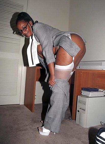 25P ALL KINDS OF MATURE BLACK WOMEN PT.15