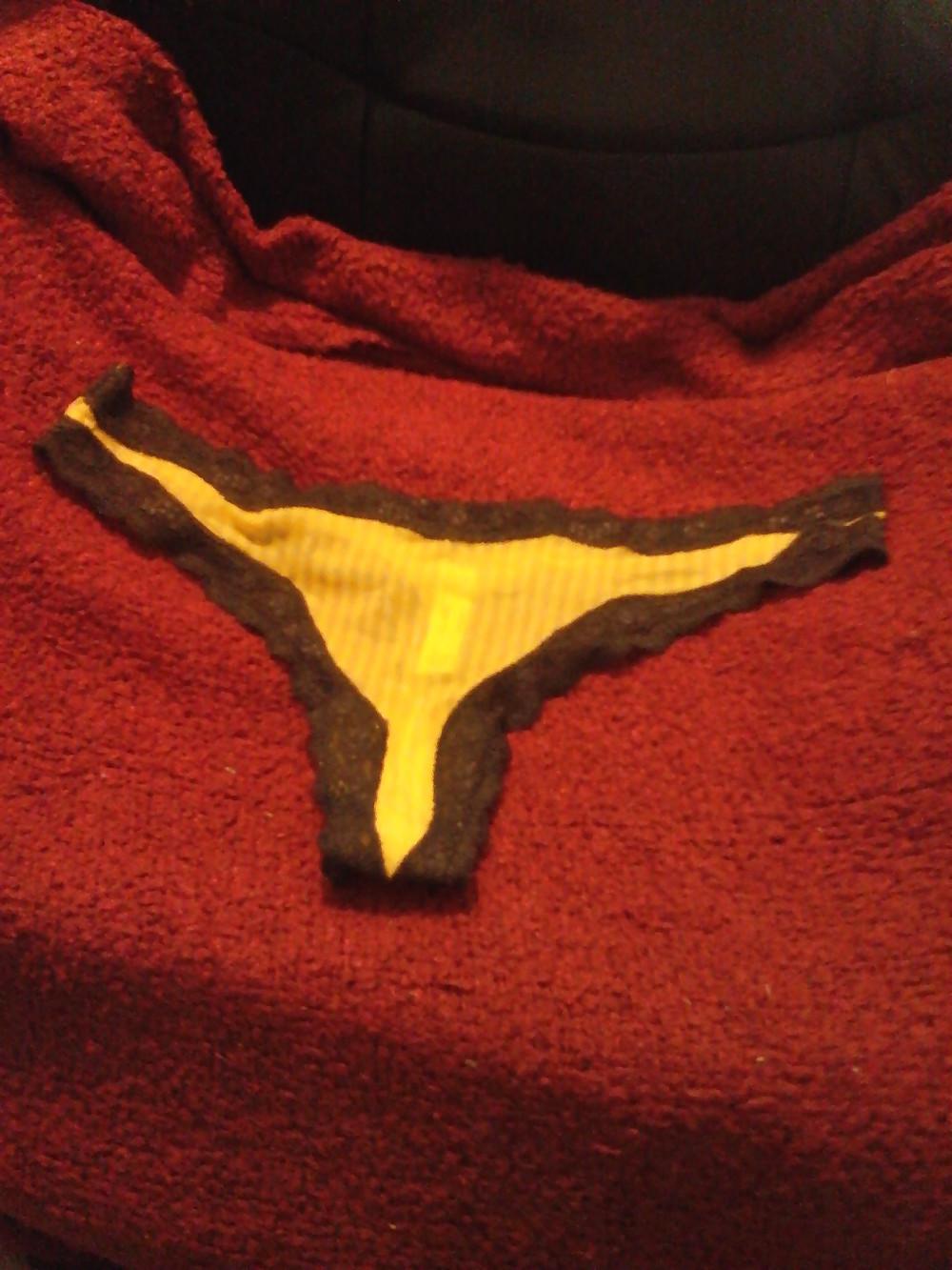 25P Underwear and posing