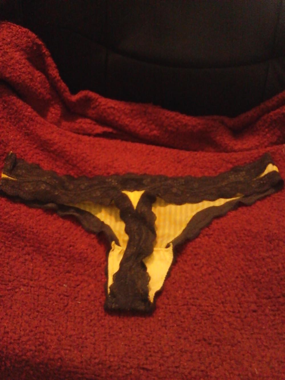 25P Underwear and posing
