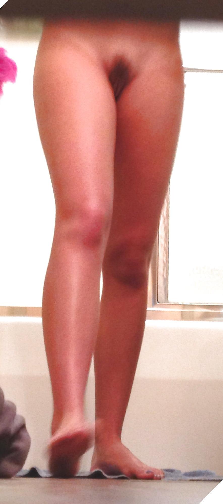 10P Shower Voyeur #7