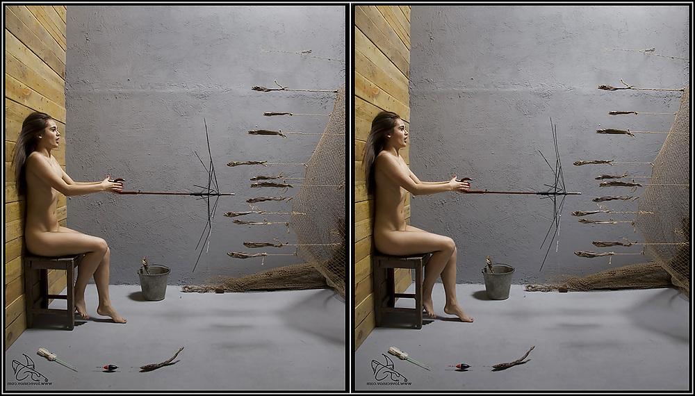 25P Beautiful women in 3d stereogram (description)