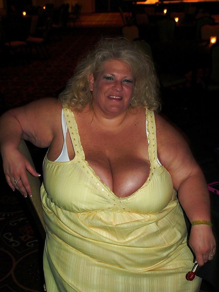 25P BBW Cleavage Collection #20