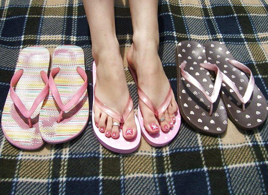 25P Jewel Pink Feet and Flip Flops.