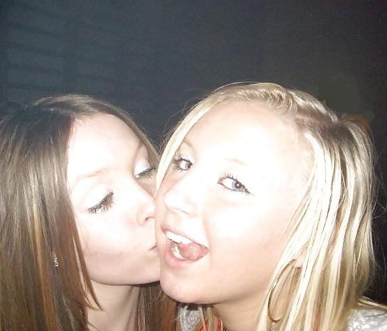 11P Danish teens-01