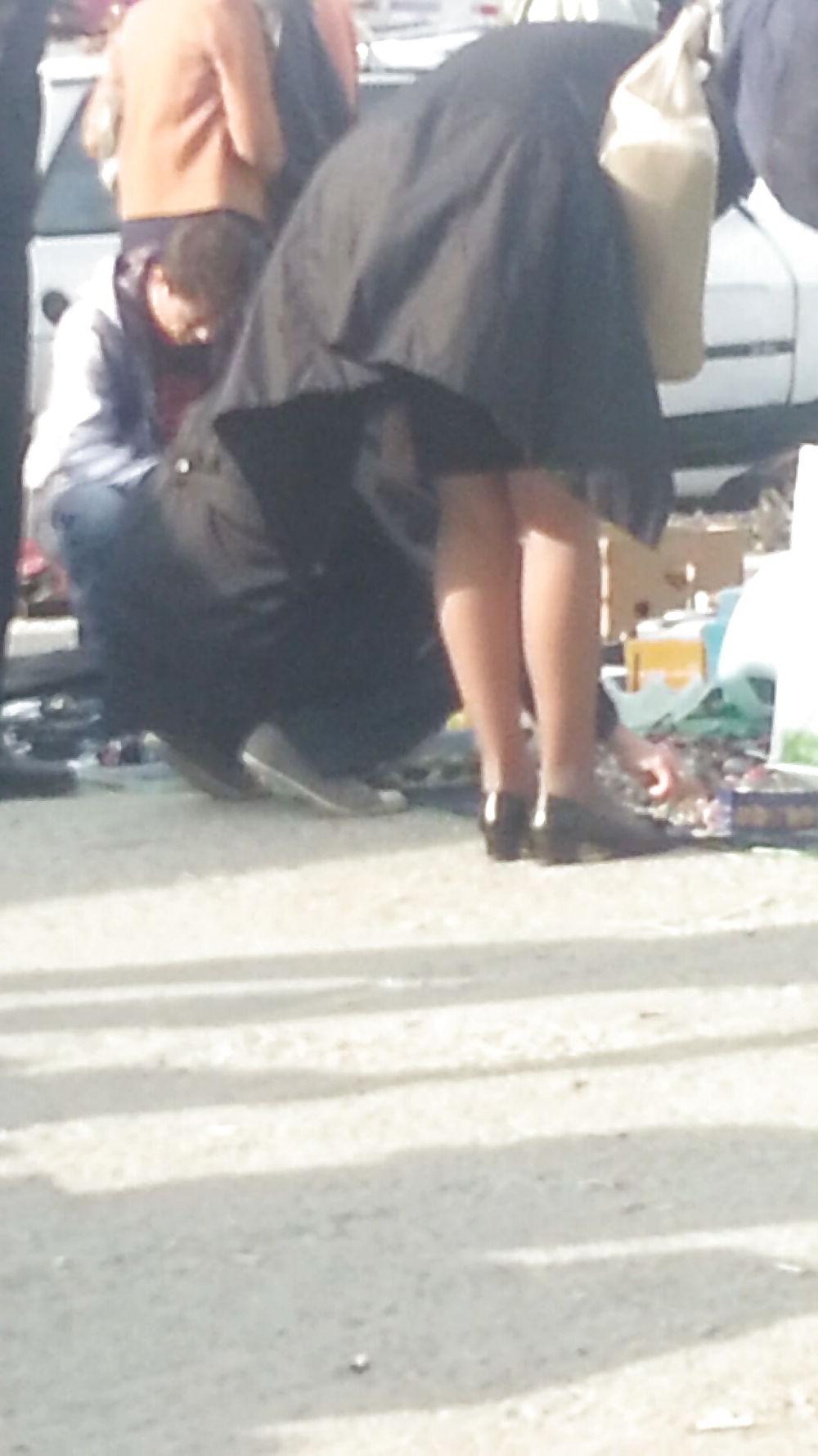8P Mature skirt feet romanian