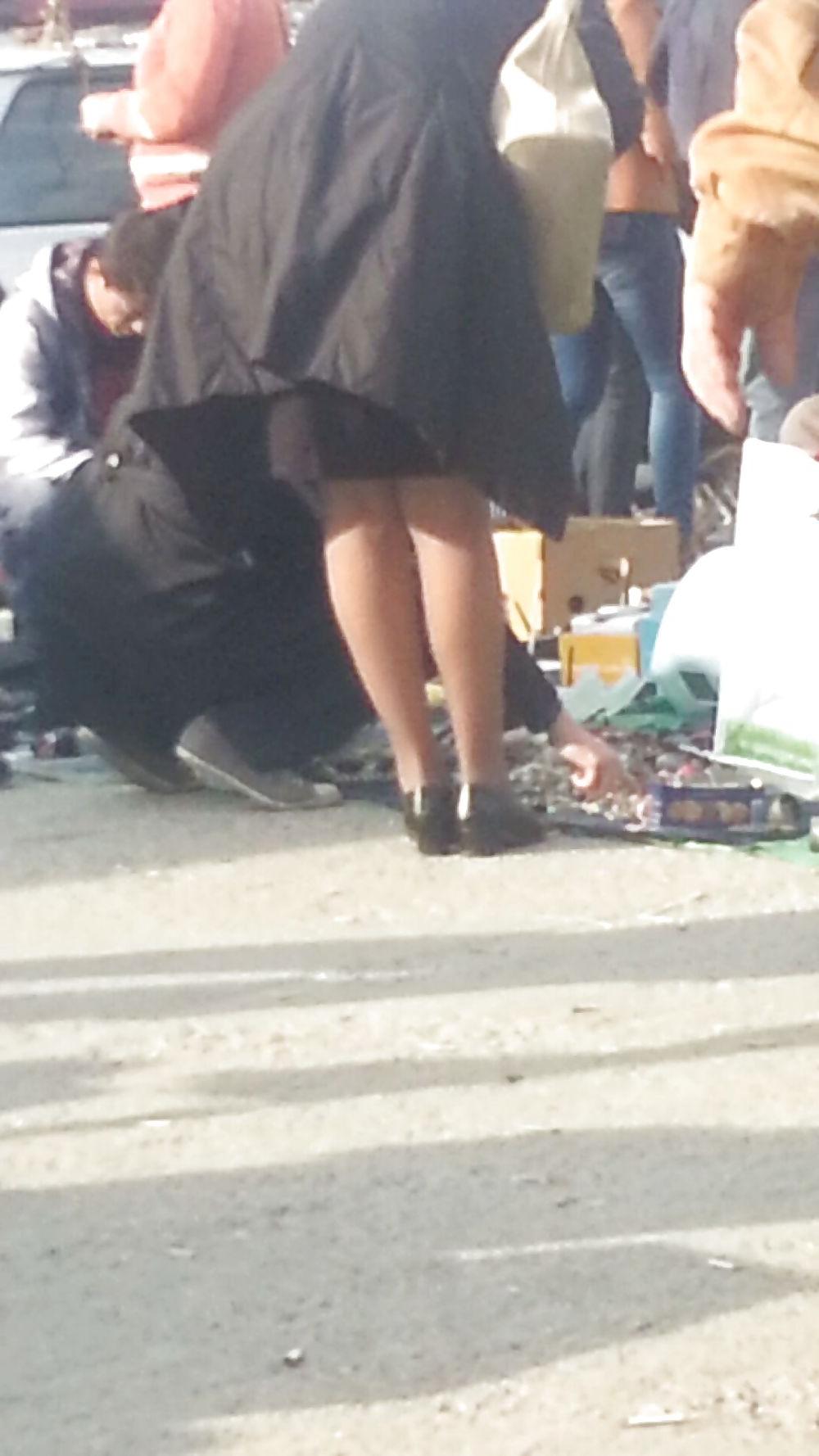 8P Mature skirt feet romanian
