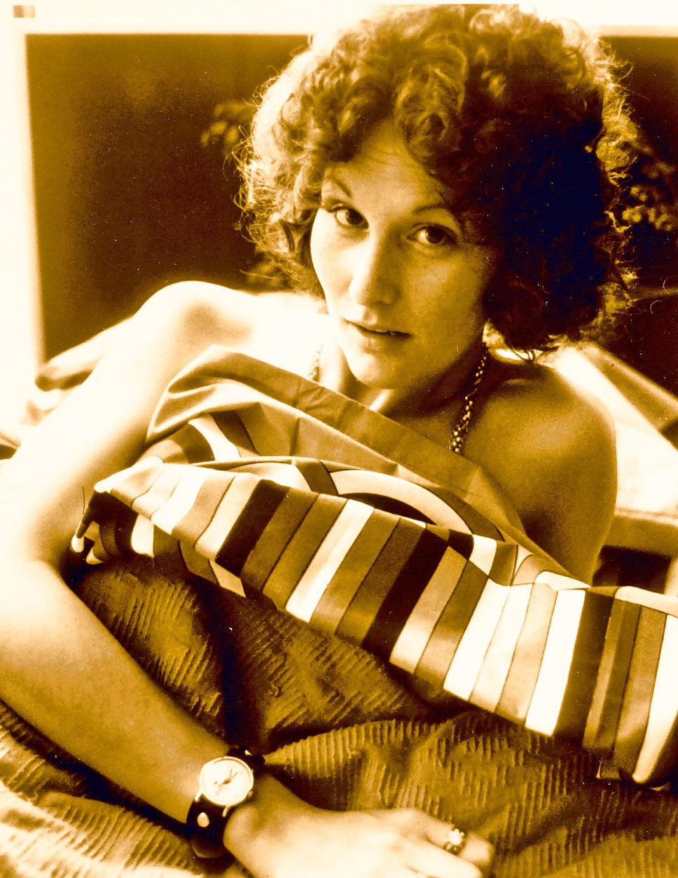 25P Retro Linda Lovelace