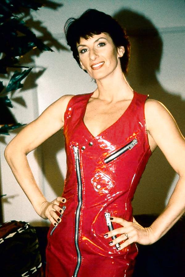18P Retro Sharon Mitchell
