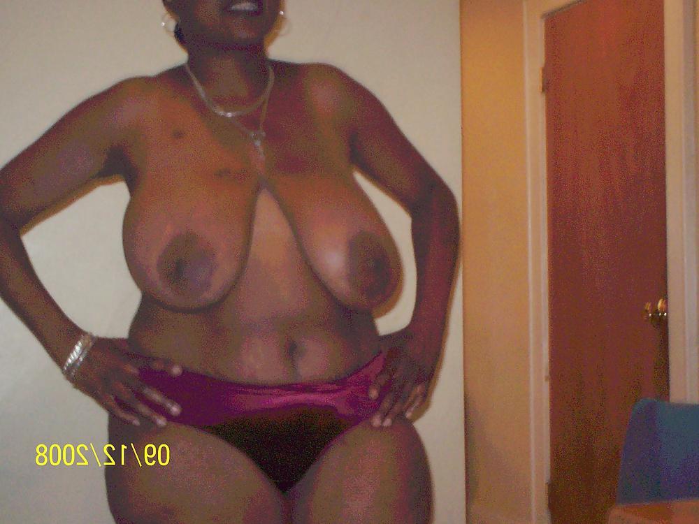 25P Big Black Titties and Ass